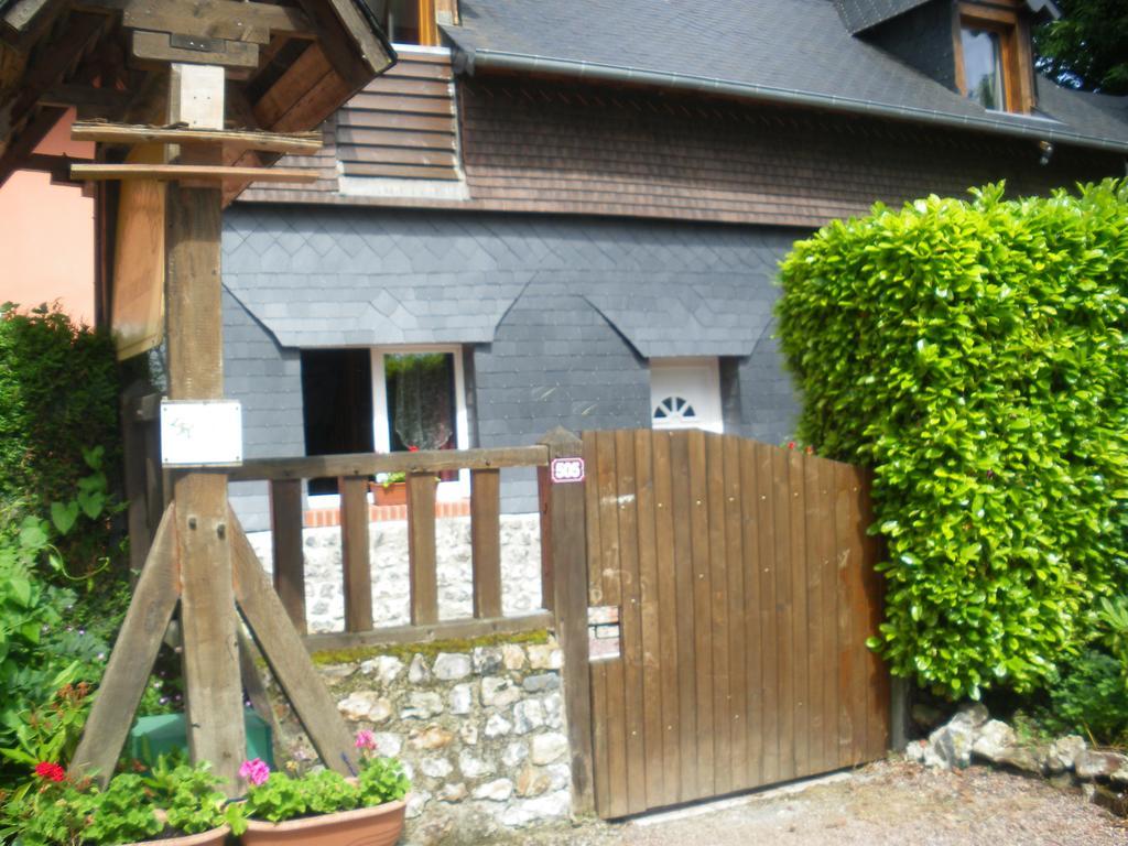 Les Coquillettes Bed and Breakfast Équemauville Buitenkant foto