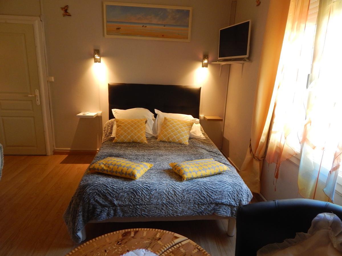 Les Coquillettes Bed and Breakfast Équemauville Buitenkant foto